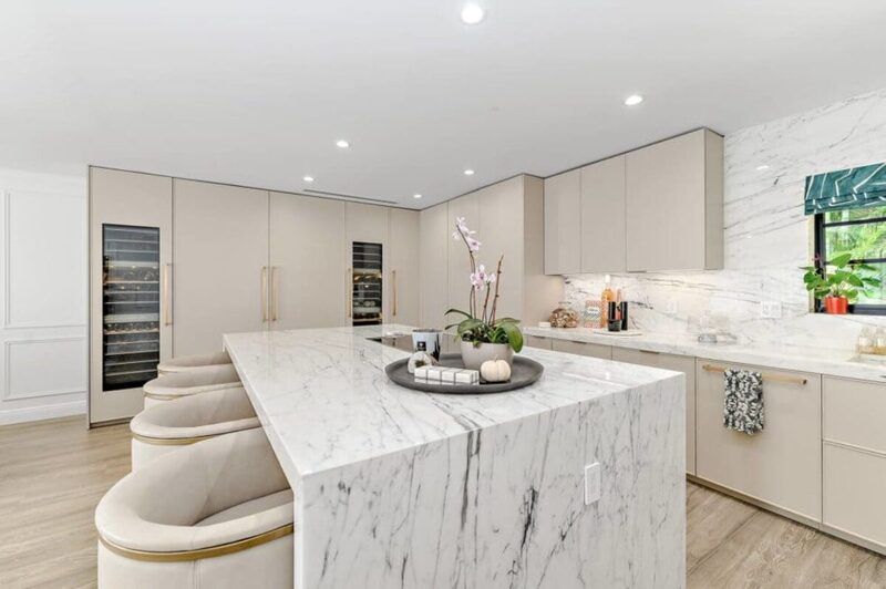 Luxury Kitchen Cabinets with a Modern Design From MocConcepts The essence of luxury: What makes these cabinets extraordinary
