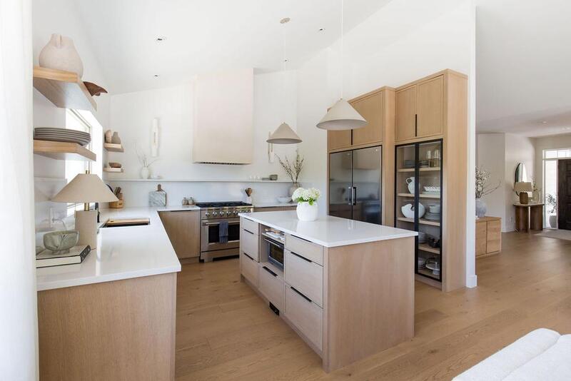 Kitchen Cabinet Trends 2025: Embrace Bold Colors and Timeless Elegance Timeless elegance